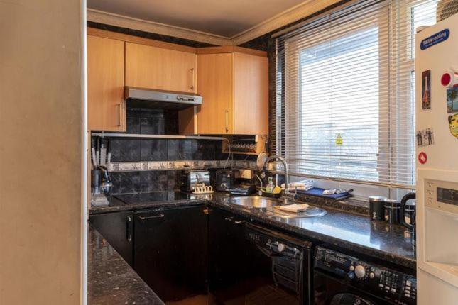 1 Bedroom Flat Close To City With Free Parking Arrangement London Exterior photo